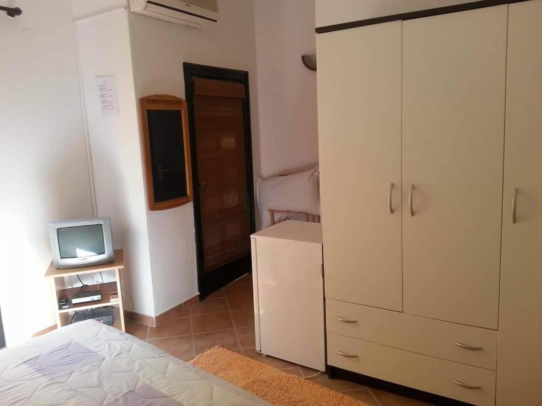 Apartmani Linda Vodice Bagian luar foto
